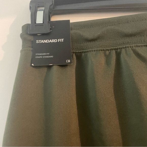 BNWT Nike limited addition midi skirt with side slit zipper - Picture 5 of 7